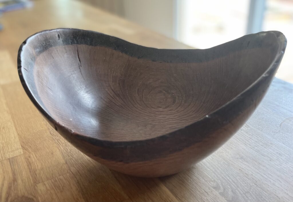 My largest live edge bowl. beautiful grain patterns. 10.5" diameter 